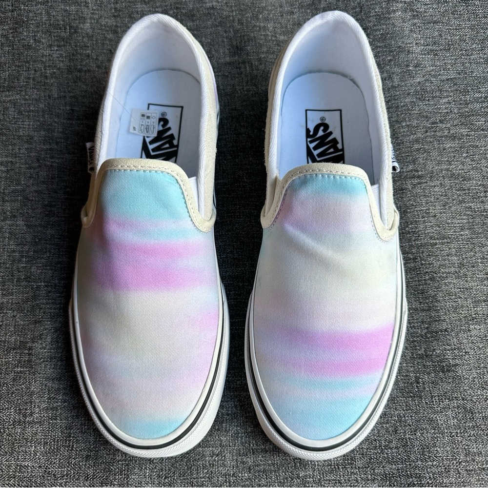 NWT Vans Women's Asher Chroma Blur Multi/White Slip On Sneaker